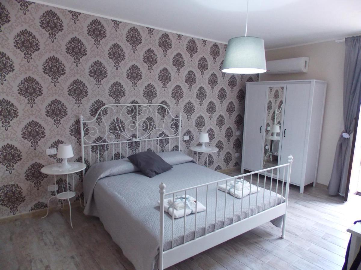 Bed and Breakfast Il Vicoletto Фрашинето Экстерьер фото