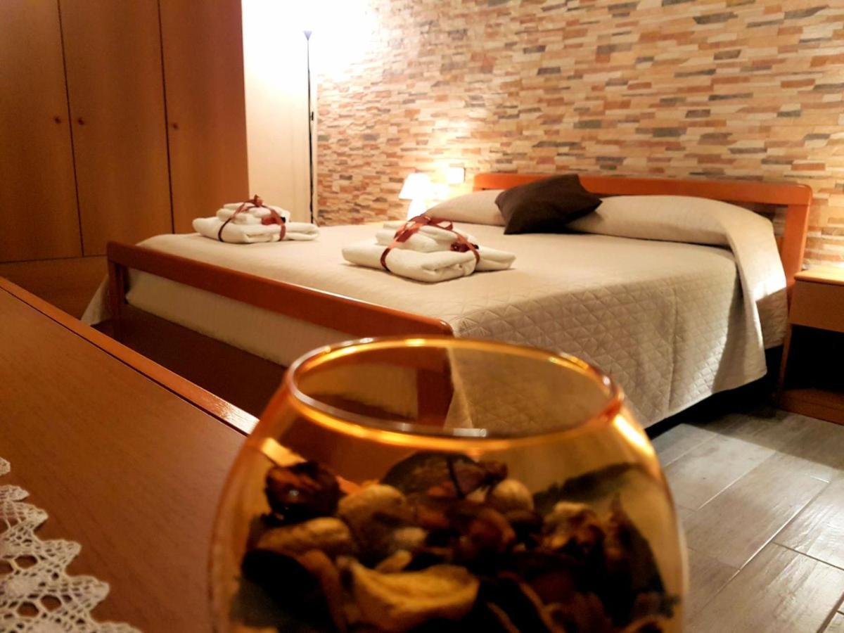 Bed and Breakfast Il Vicoletto Фрашинето Экстерьер фото
