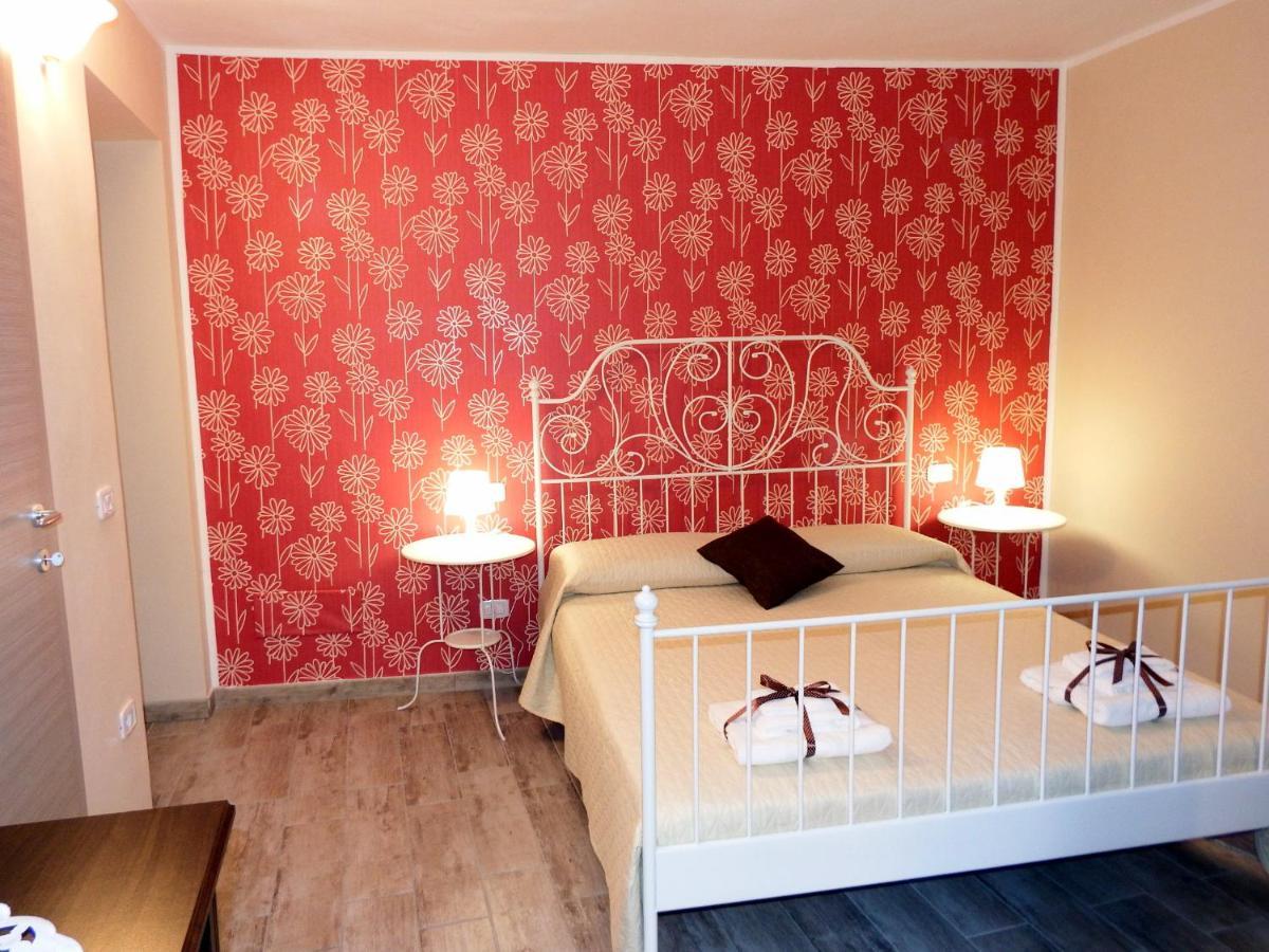Bed and Breakfast Il Vicoletto Фрашинето Экстерьер фото