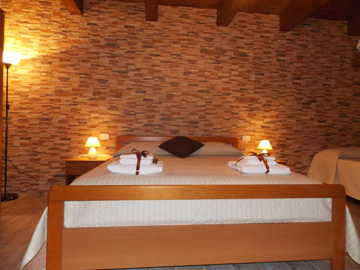 Bed and Breakfast Il Vicoletto Фрашинето Экстерьер фото